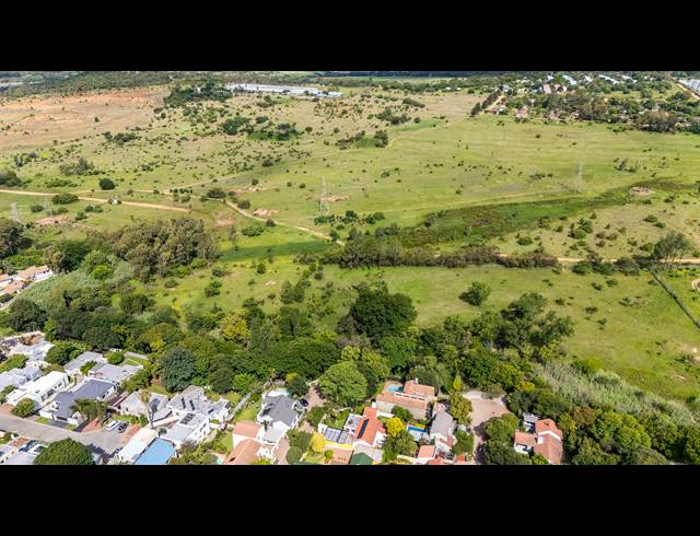 9,575M² VACANT LAND FOR SALE IN LONEHILL